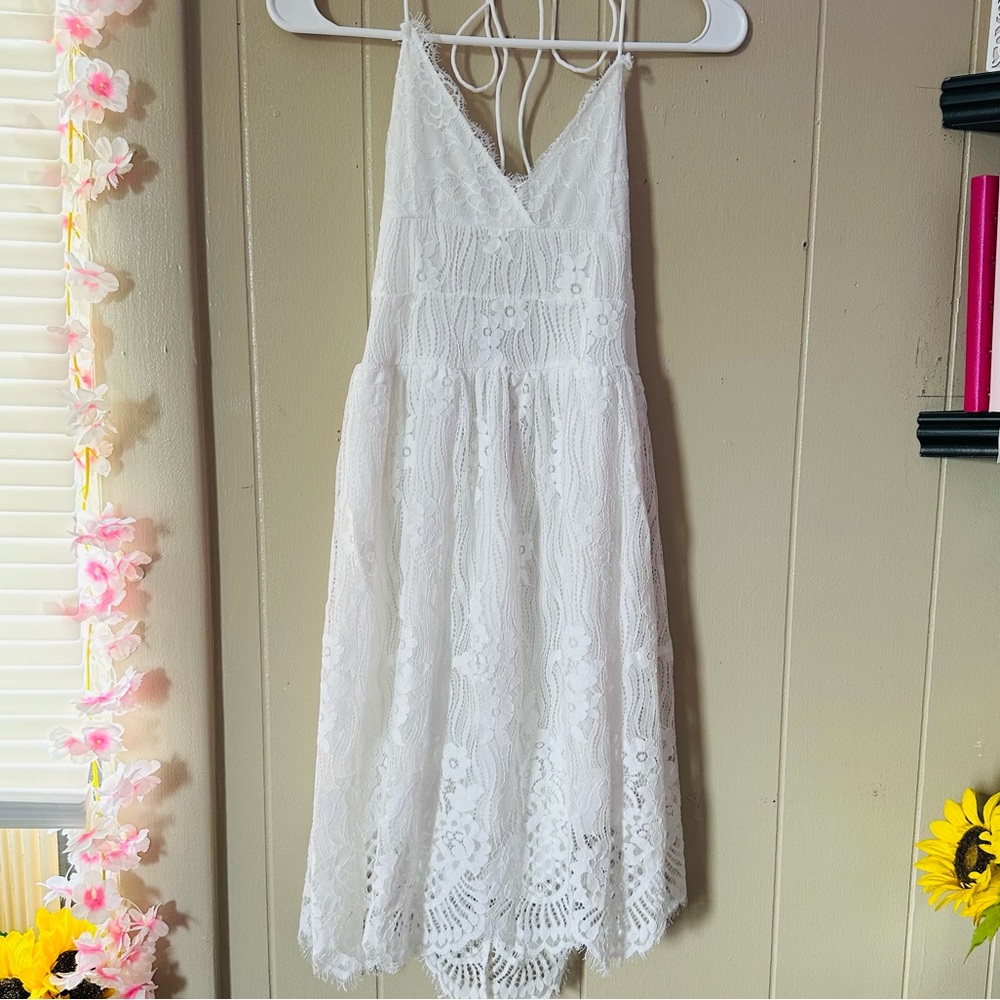 White Lace Sleeveless Mini Dress